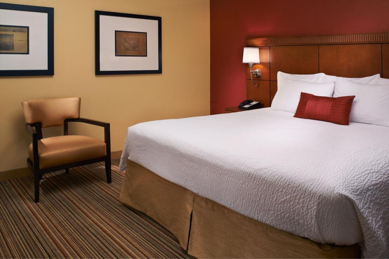 Courtyard By Marriott Louisville East Εξωτερικό φωτογραφία
