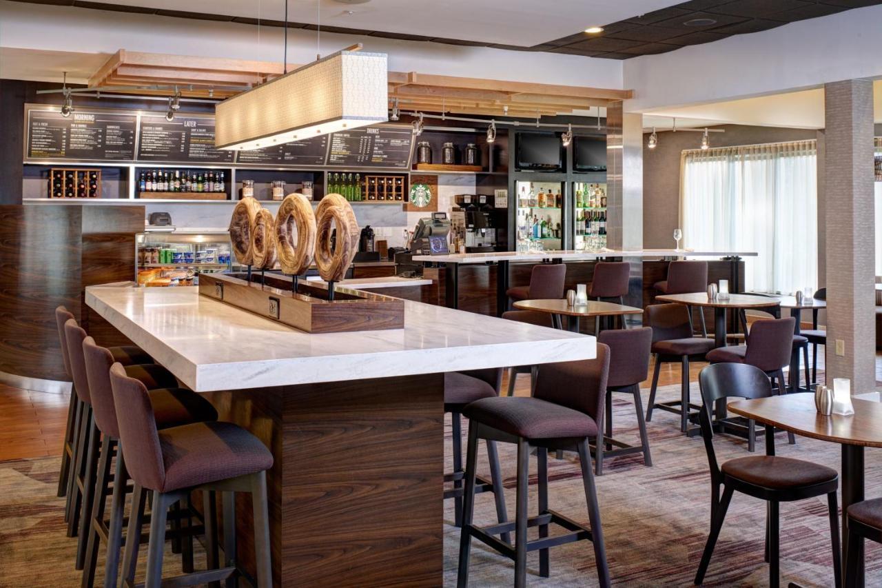 Courtyard By Marriott Louisville East Εξωτερικό φωτογραφία
