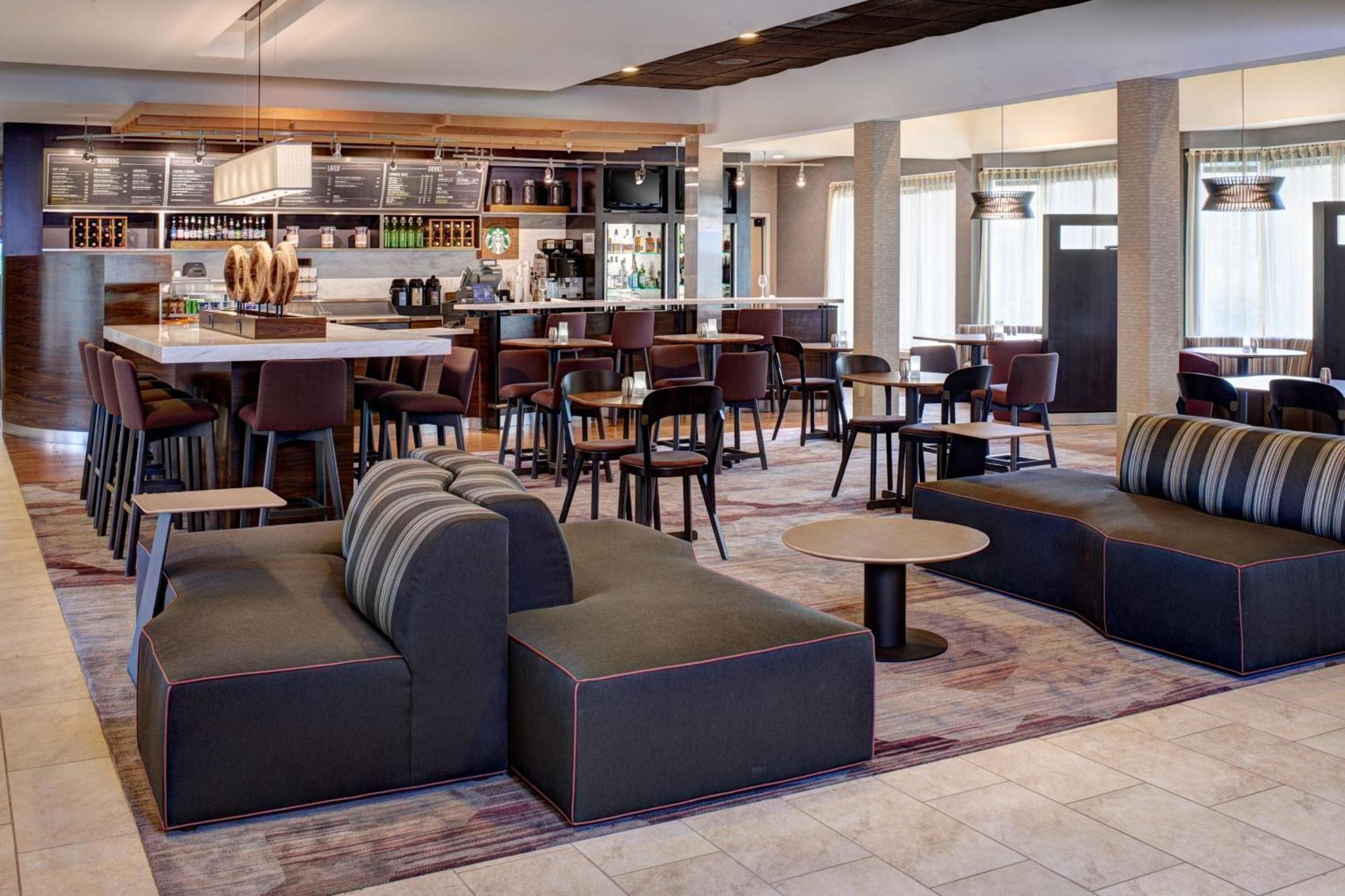 Courtyard By Marriott Louisville East Εξωτερικό φωτογραφία
