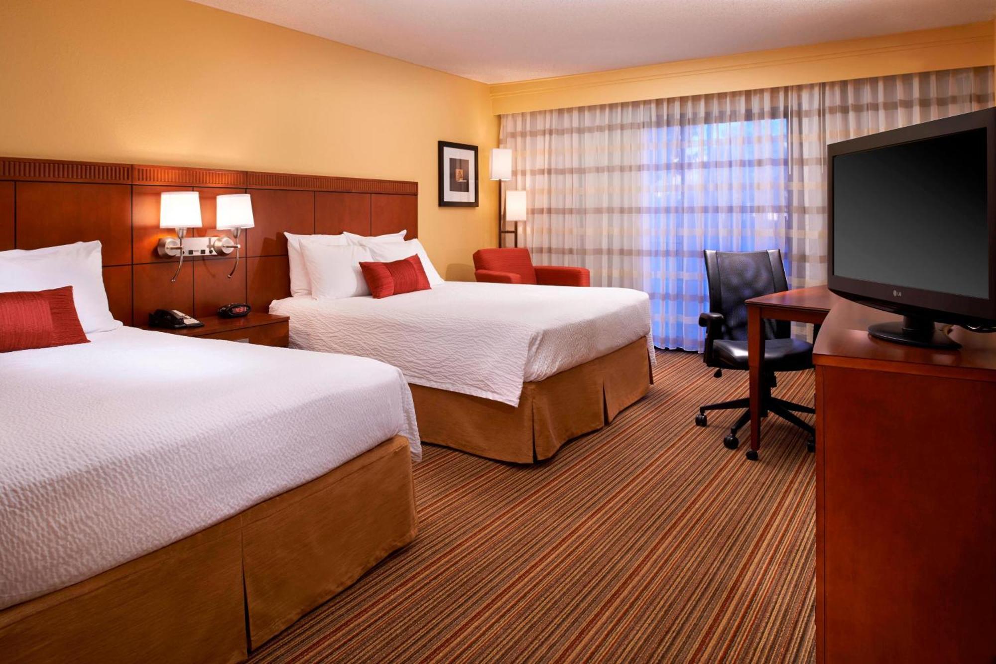 Courtyard By Marriott Louisville East Εξωτερικό φωτογραφία