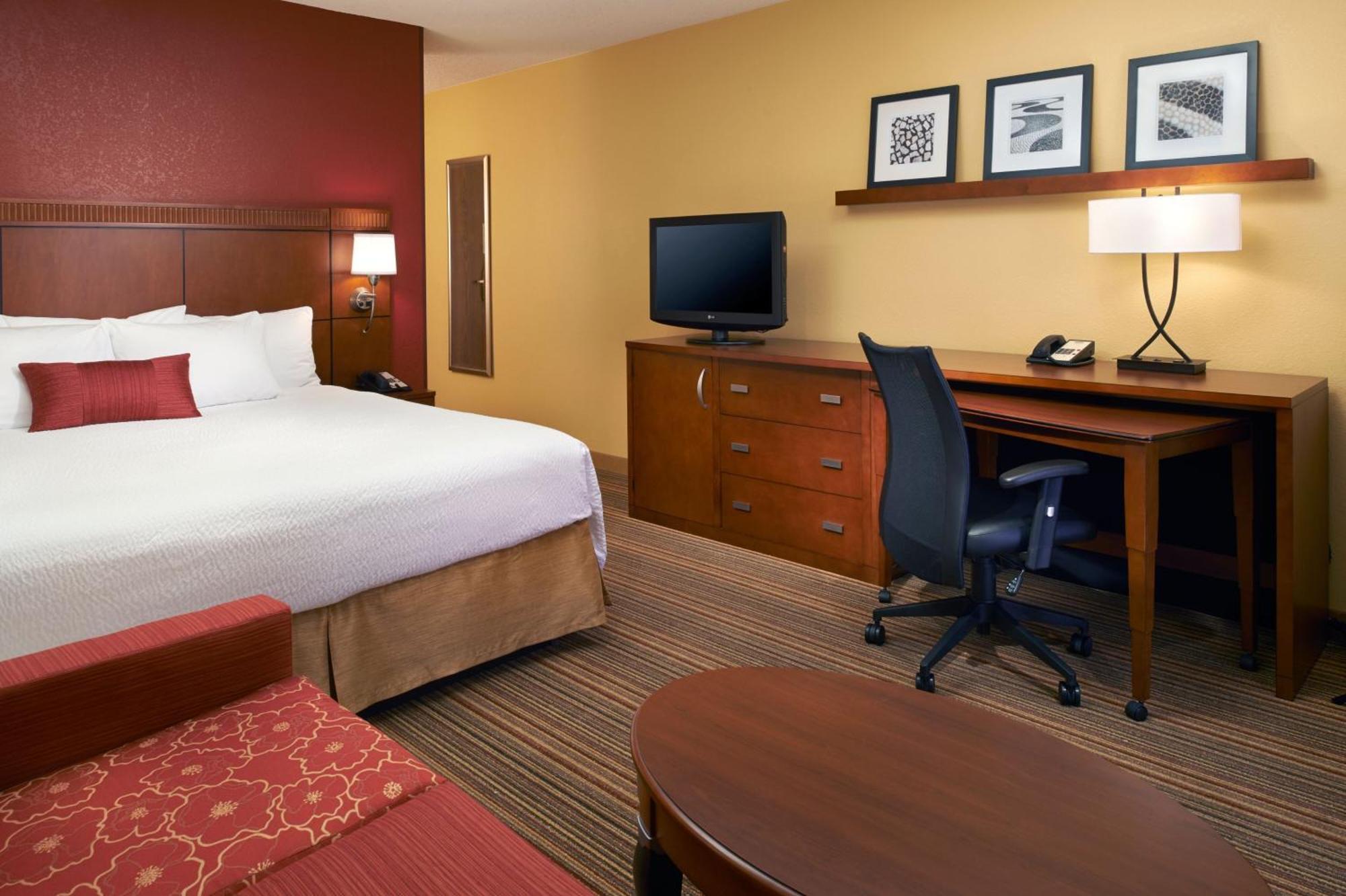 Courtyard By Marriott Louisville East Εξωτερικό φωτογραφία