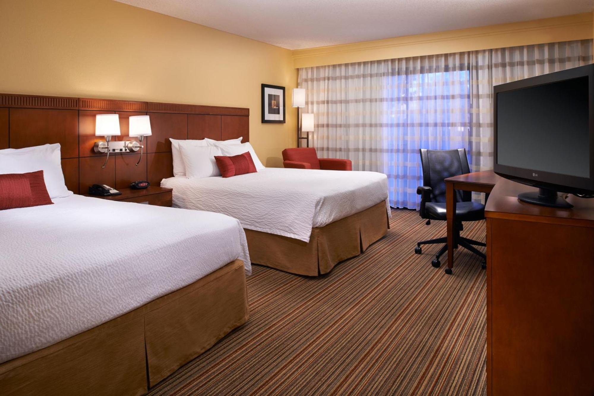 Courtyard By Marriott Louisville East Εξωτερικό φωτογραφία