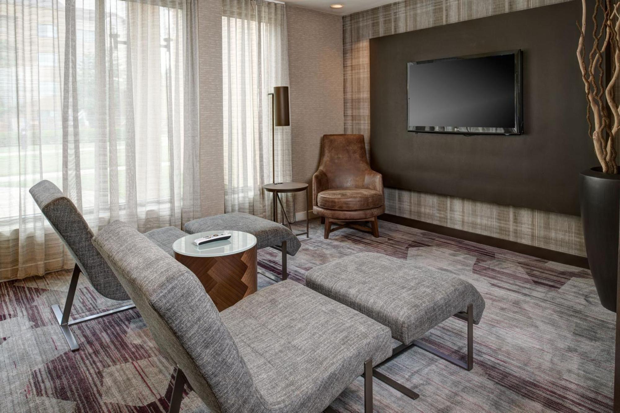 Courtyard By Marriott Louisville East Εξωτερικό φωτογραφία