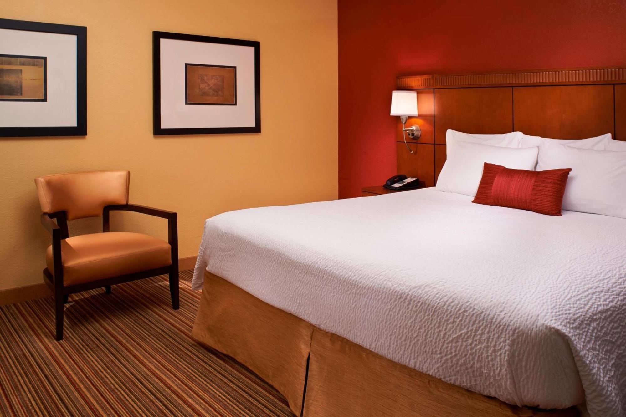 Courtyard By Marriott Louisville East Εξωτερικό φωτογραφία