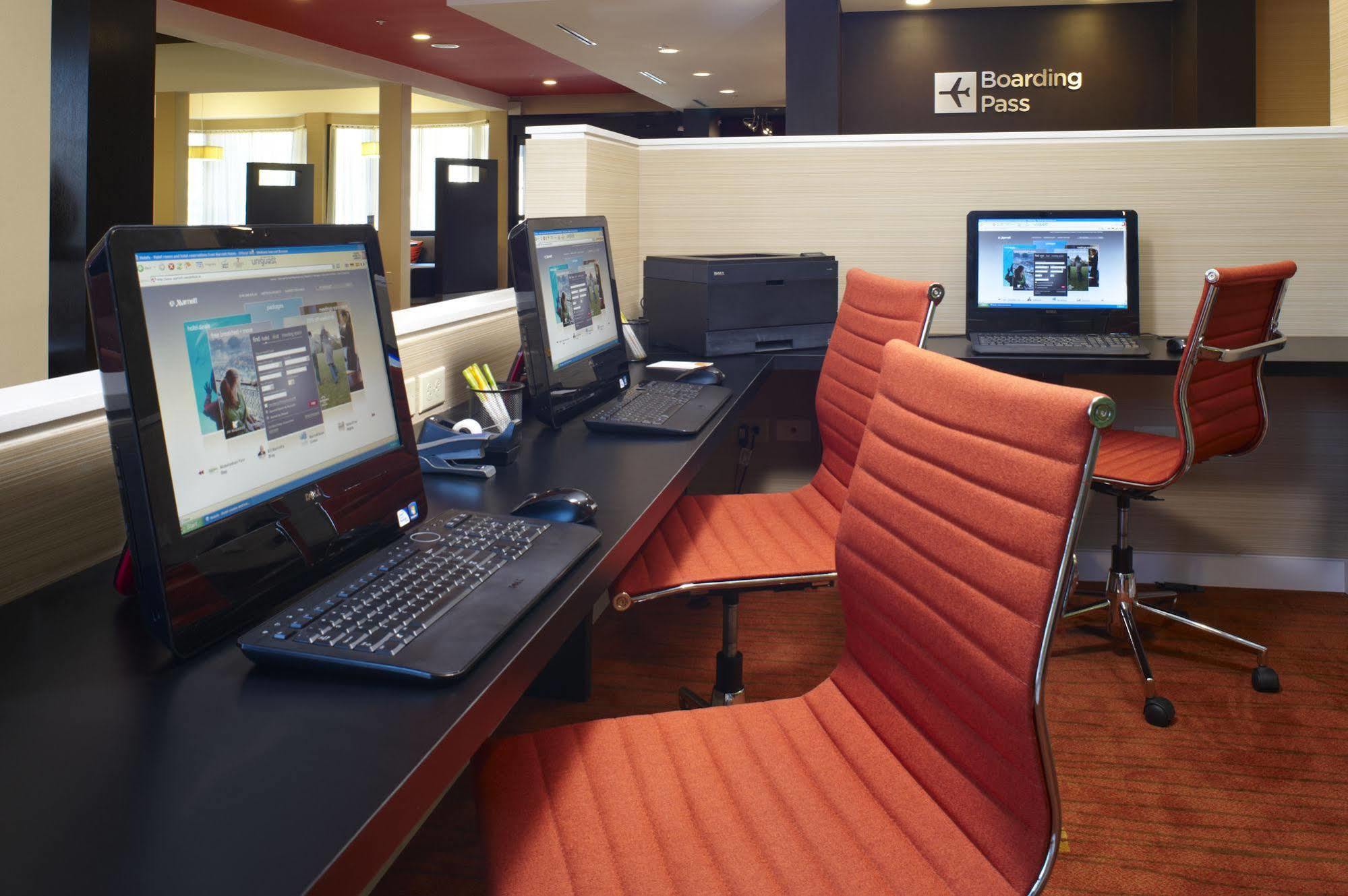 Courtyard By Marriott Louisville East Εξωτερικό φωτογραφία